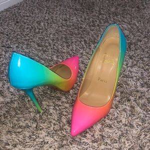 Christian Louboutin Size : 37 fits like a size 6